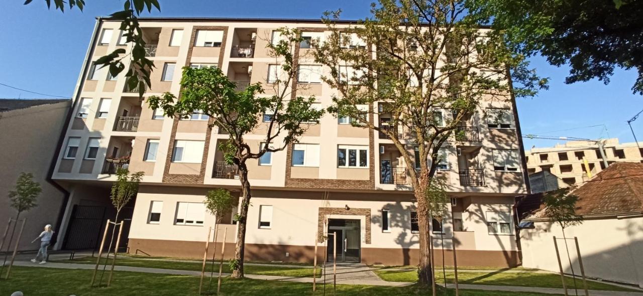 Appartamento Aurora Subotica Esterno foto