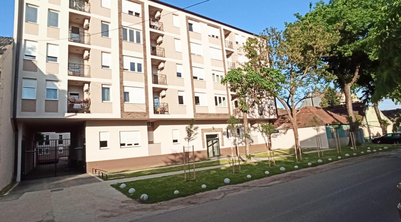 Appartamento Aurora Subotica Esterno foto